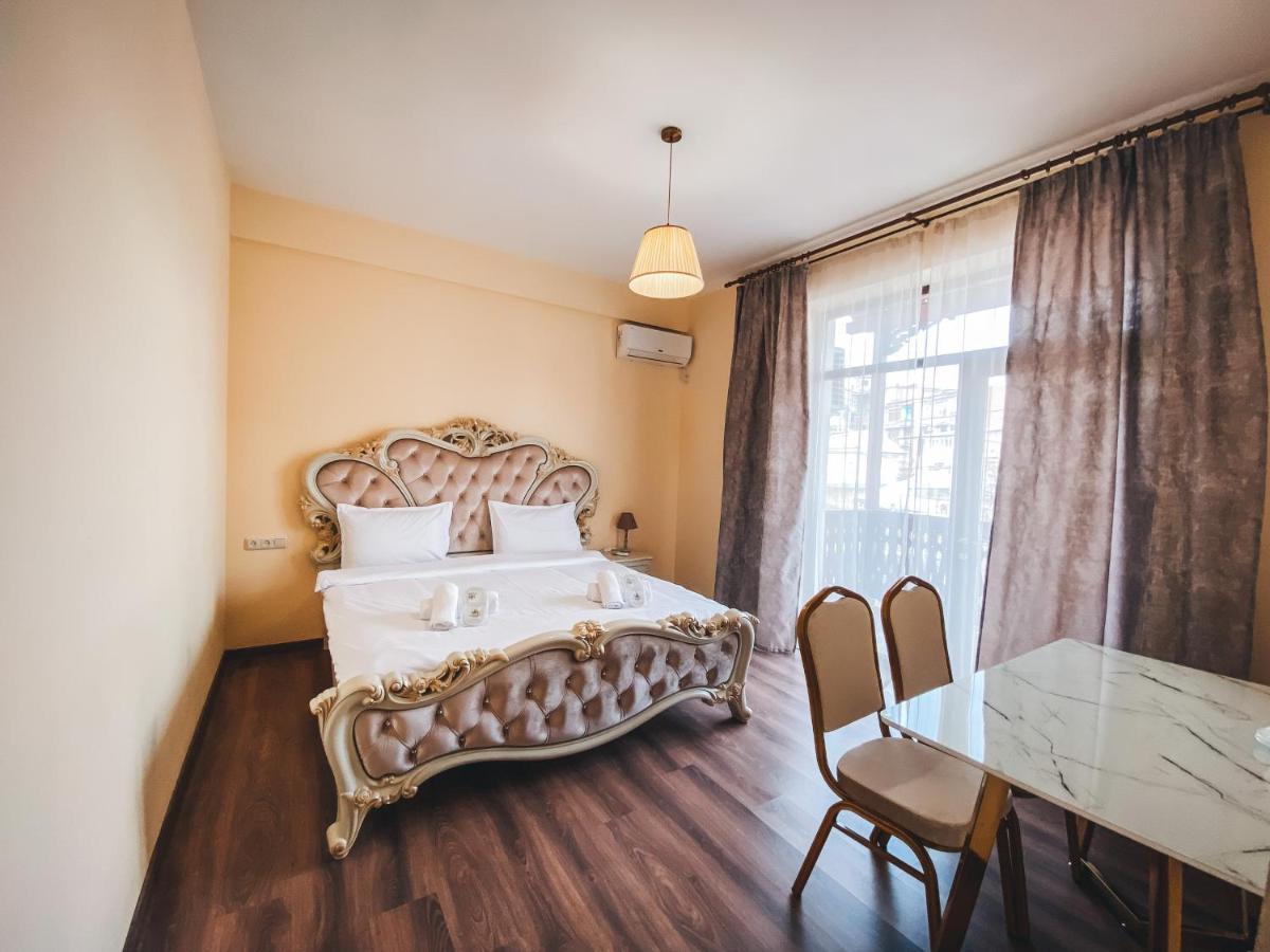 Old Armenia Hotel Jerevan Eksteriør billede