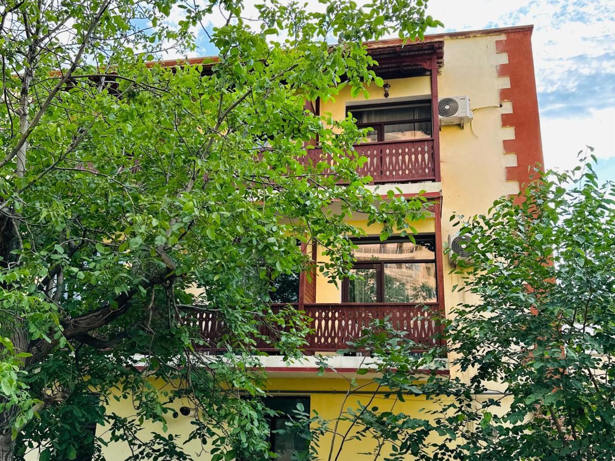 Old Armenia Hotel Jerevan Eksteriør billede